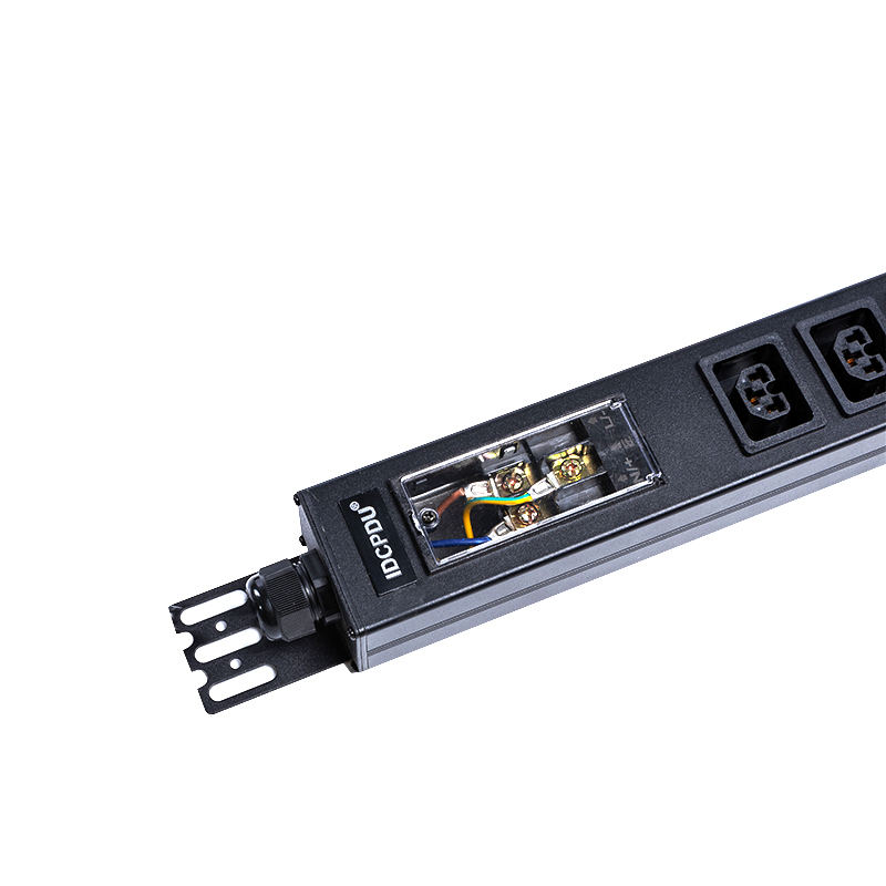 16 Outlet IEC C13 C19 & Soket AS 1,5U Pemutus Sirkuit Magnetik Cair Rak Pintar TCP/IP Vertikal PDU