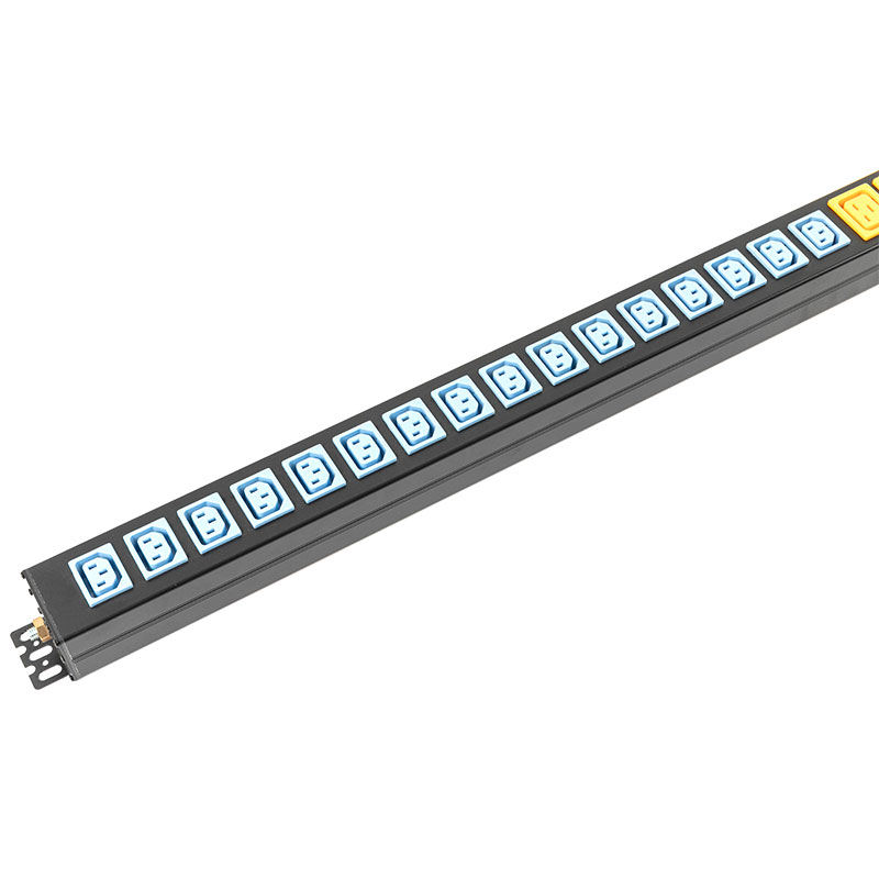 24-Outlet C13x16 C19x8 Pemutus Meter Tegangan Arus Digital Vertikal SPD Rak Beralih Pdu